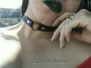 Dahlia_Priest