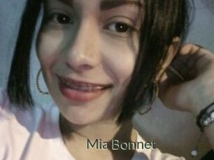 Mia_Bonnet