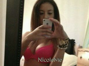 NicoleMe