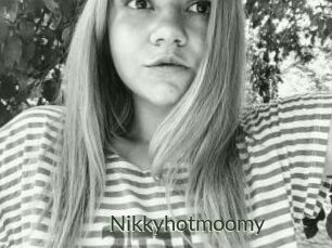 Nikkyhotmoomy