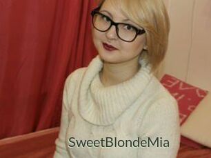 SweetBlondeMia